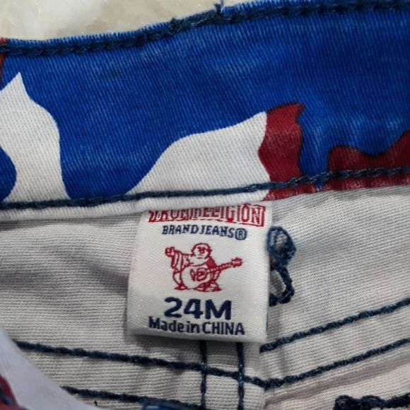 True Religion shorts size 24 M - Picture 2 of 4